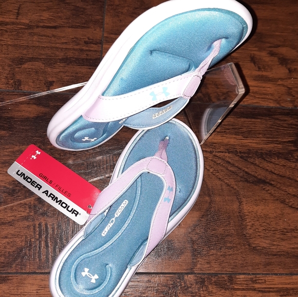 Under Armour Various Sizes Stretch Flip Flops